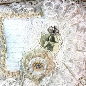 Shabby Chic Decorative Pillow Tutorial