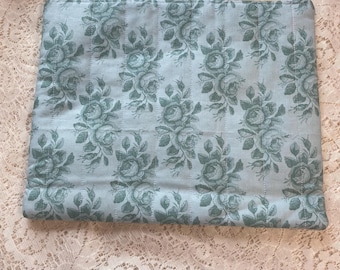 Mittelgroße Reißverschlusstasche Kosmetiktasche Tech Bag