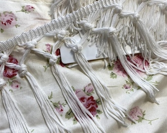 Weiße geknotete Quaste Dangle Lace