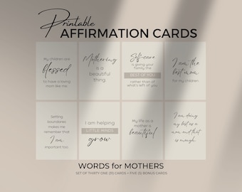 Puede incluir: Tarjetas de afirmación imprimibles con citas inspiradoras para madres. Las tarjetas presentan frases como "Mis hijos están bendecidos" y "Ser madre es algo hermoso". El conjunto incluye 31 tarjetas más 5 tarjetas de bonificación.
