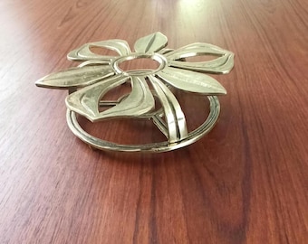 Vintage Solid Brass Cooking Pot Trivet, Floral Design, Brass Pot Stand, Kitchen Decor