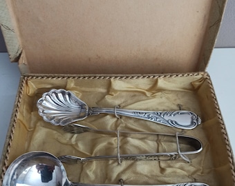 A Set of Sugar Spoon, Cream Spoon and Sugar Tongs, Silver Plated, FPF 100
