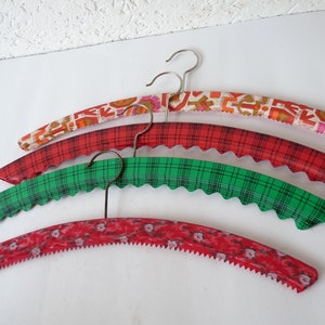 Set of 4 Vintage Wardrobe Clothes Hangers, Colorful Plastic Flower Coating Hangers, Mid Century Clothes Hangers
