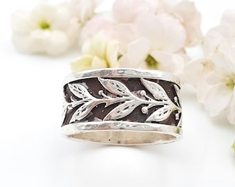 Handmade Boho Ring, Leaf Pattern Ring, Sterling Silver Leaves Band, Nature Promise Ring, Boho Silver Ring, Filigree Wedding Band, Bohemian