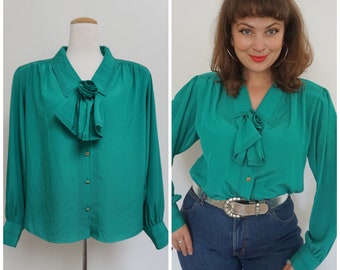 1980s Green Blouse in with Collar | Jewel-Toned Blouse | Party Blouse