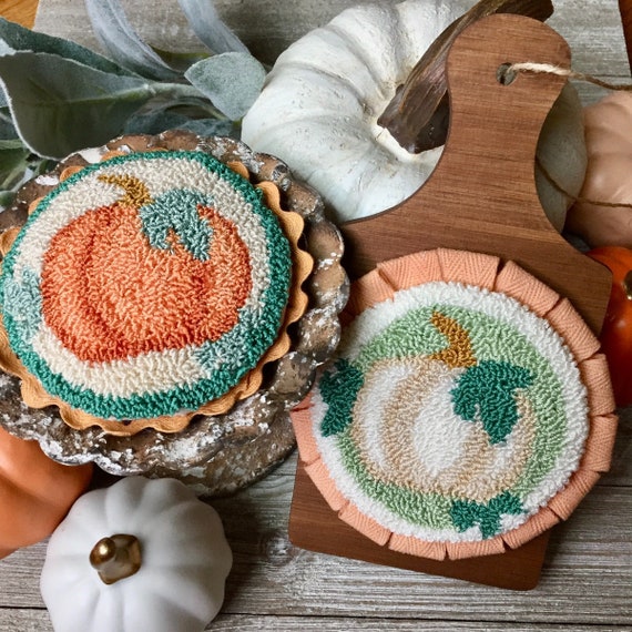 Pick Your Own Pumpkin by Petal Pusher | Punch Needle Pattern