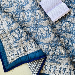 Katoenen quilt met handblokprint: vogelpatroon, omkeerbare Indiase deken