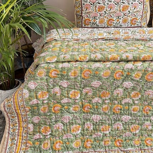 Handmade Indian Block Print Cotton Quilt: Reversible Floral Bedspread