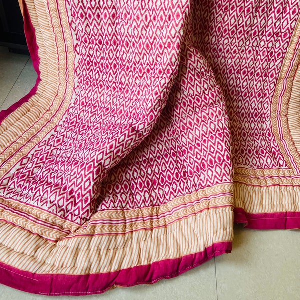 Blokprint roze quilt Indiase omkeerbare Jaipur Razai katoenvoile handgemaakte bloemenquilt, Jaipuri razai dekbed sprei Moederdag cadeau