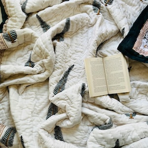 Hand Block Print Cotton Quilt: Reversible Jaipuri Razai Queen Size