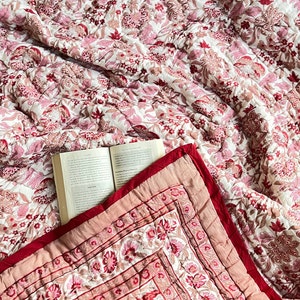 Block Print Quilt,Queen quilt for sale,Salmon Pink Jaipuri Rajai lightweight comforter Kantha Quilt,Floral print bedspread Cotton Bedspread