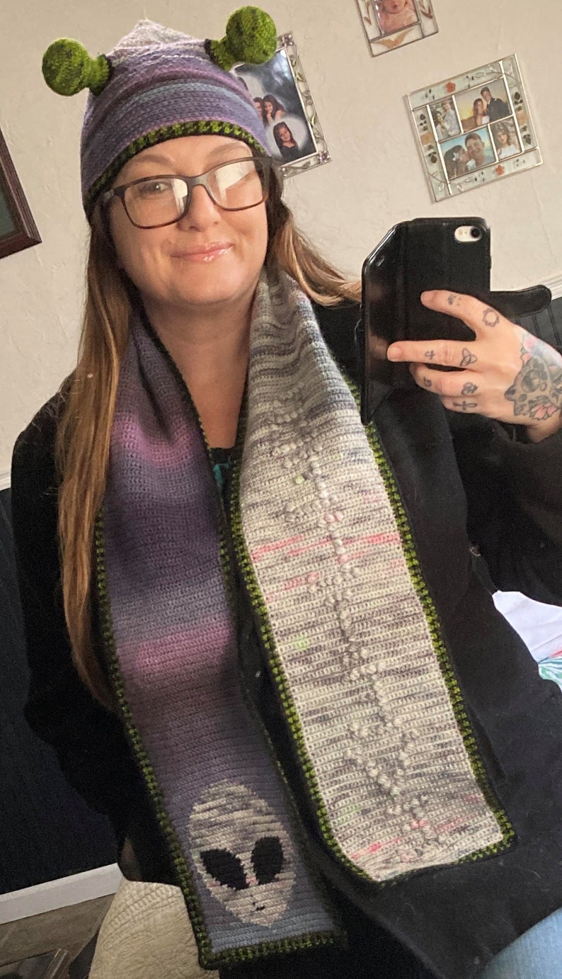 Believe in Aliens, Grey Alien Tin Foil Hat and Scarf, CROCHET PATTERN ...