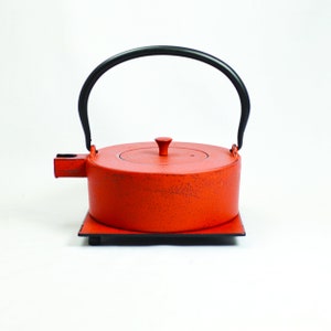 Iron pot modern | Teapot Bauhaus style | Cast iron pot
