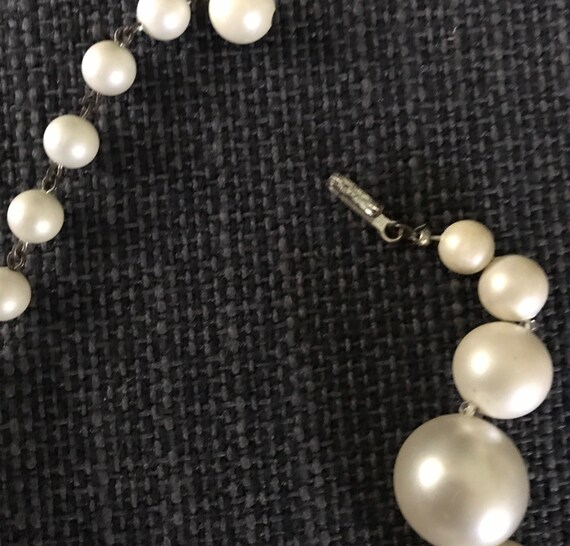 Vintage Laguna pearl and rhinestone necklace, 16 … - image 5