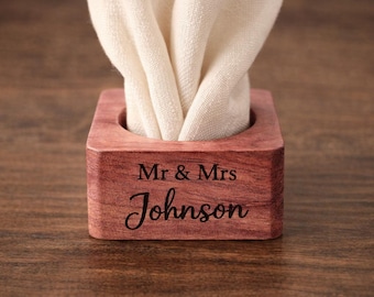 Anillos para servilletas de madera de cedro personalizados – Regalo grabado personalizado para ocasiones especiales, juego de 4