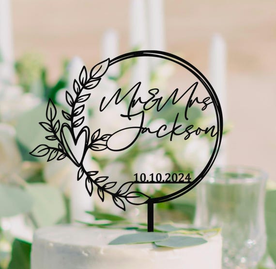 Personalized Rustic  Mr & Mrs Wreath Wedding Cake Topper with Last Name and Date, Custom Wooden Bride Groom Decor