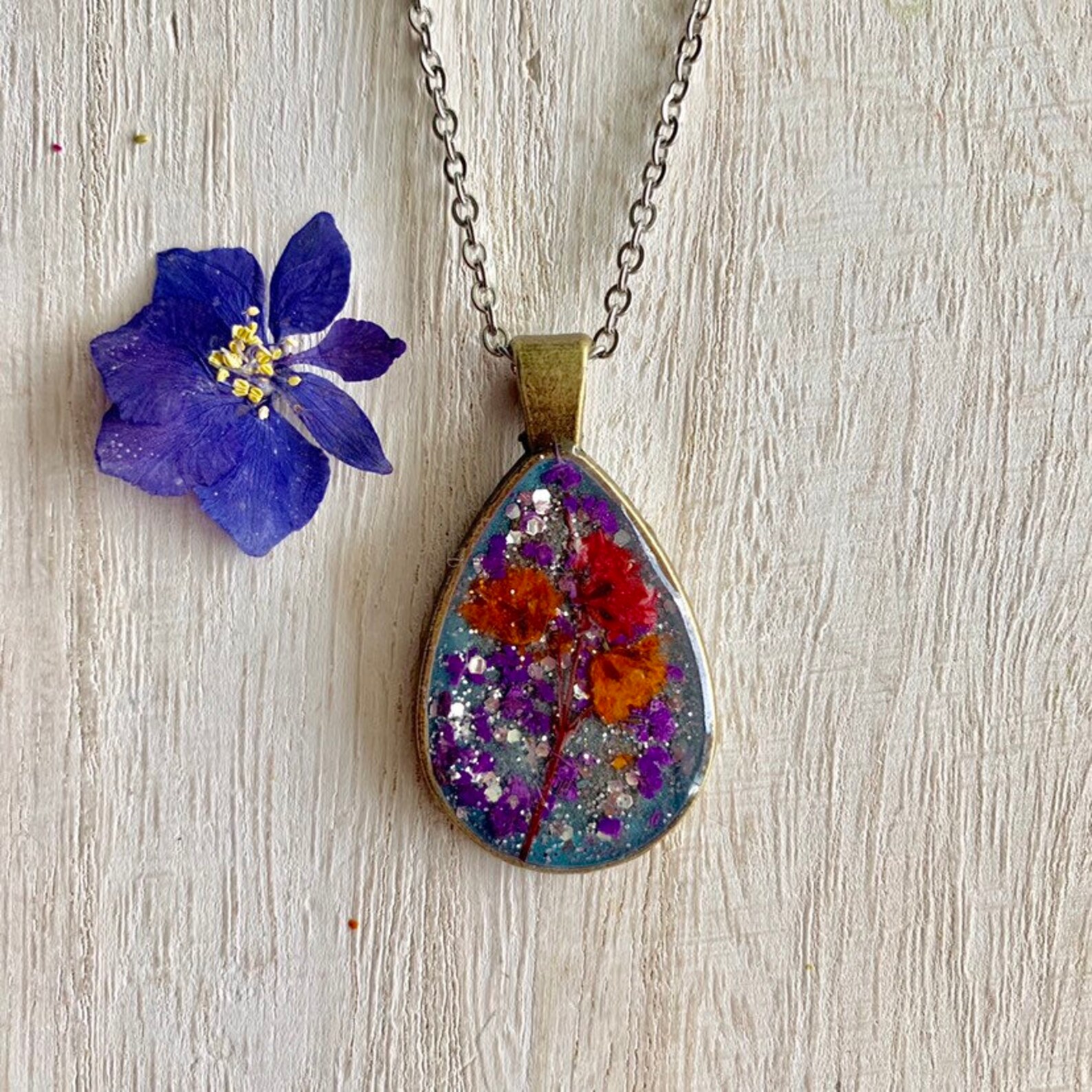 Resin jewelry pressed flower wedding favors resin Etsy