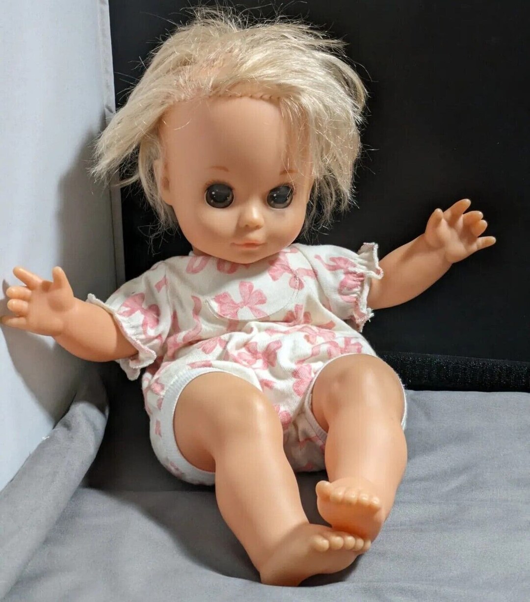 Vintage 1994 Mattel Dreamland Babies 16 Baby Doll Blonde Hair Brown