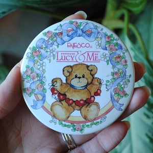 1991 Lucy And Me Button - Pin Back - Enesco - Lucy Rigg - Retro Advertising Badge - Vintage Teddy Bear Fan - 1990's