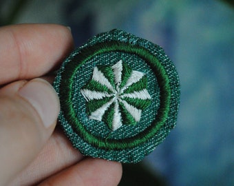 Vintage Girl Scouts Junior Citizen Merit Badge - Civics - Silver Green Fabric - Original Scouting Patch
