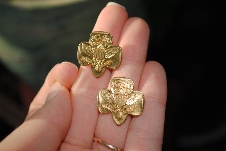 Vintage Girl Scouts lidmaatschapsspeld - badge - knoop - reversspeld afbeelding 3