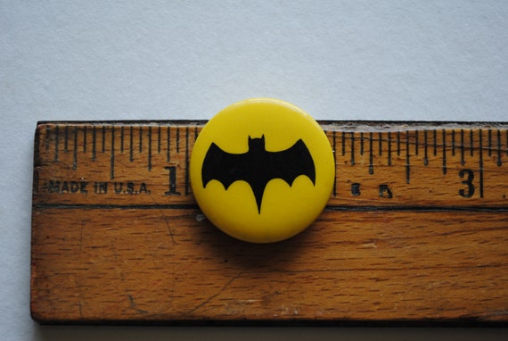 1960's Batman Pin Back Button - Bat Signal - Bat … - image 5