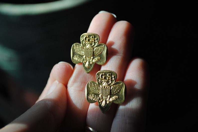Vintage Girl Scouts lidmaatschapsspeld - badge - knoop - reversspeld afbeelding 2