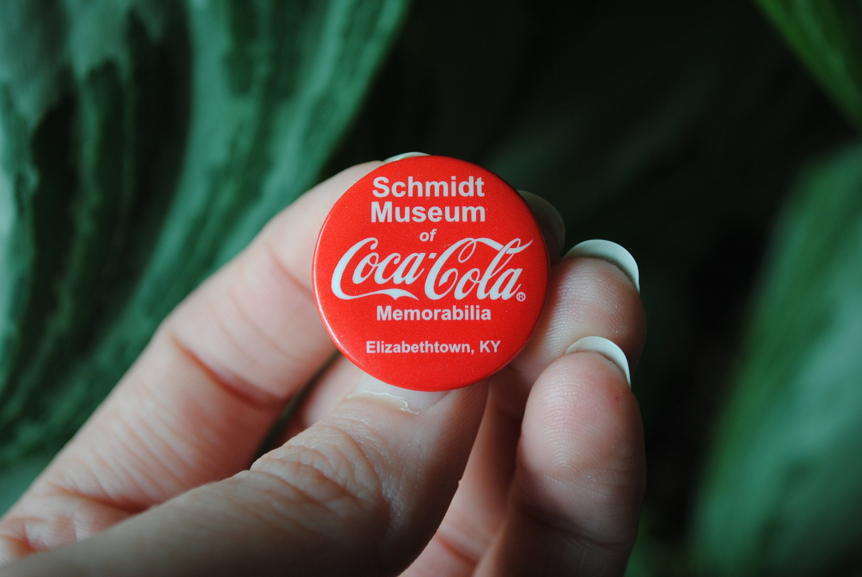 1990's Schmidt Museum of Coca-cola Memorabilia Souvenir Pin Back
