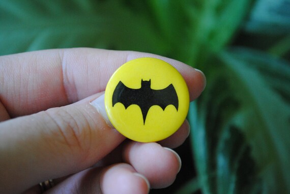 1960's Batman Pin Back Button - Bat Signal - Bat … - image 7