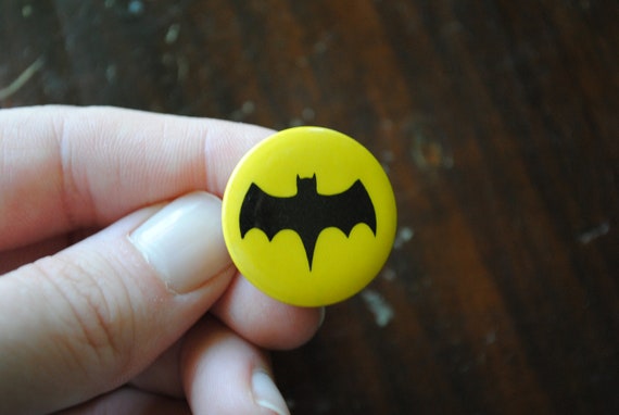 1960's Batman Pin Back Button - Bat Signal - Bat … - image 9