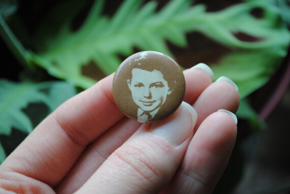 1960's Jerry Mathers Pin Back Button - Leave It T… - image 7