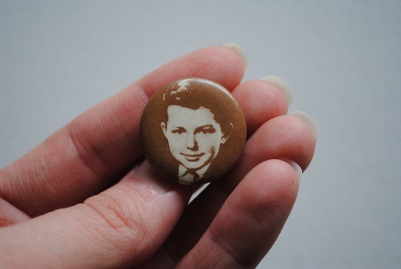 1960's Jerry Mathers Pin Back Button - Leave It T… - image 6