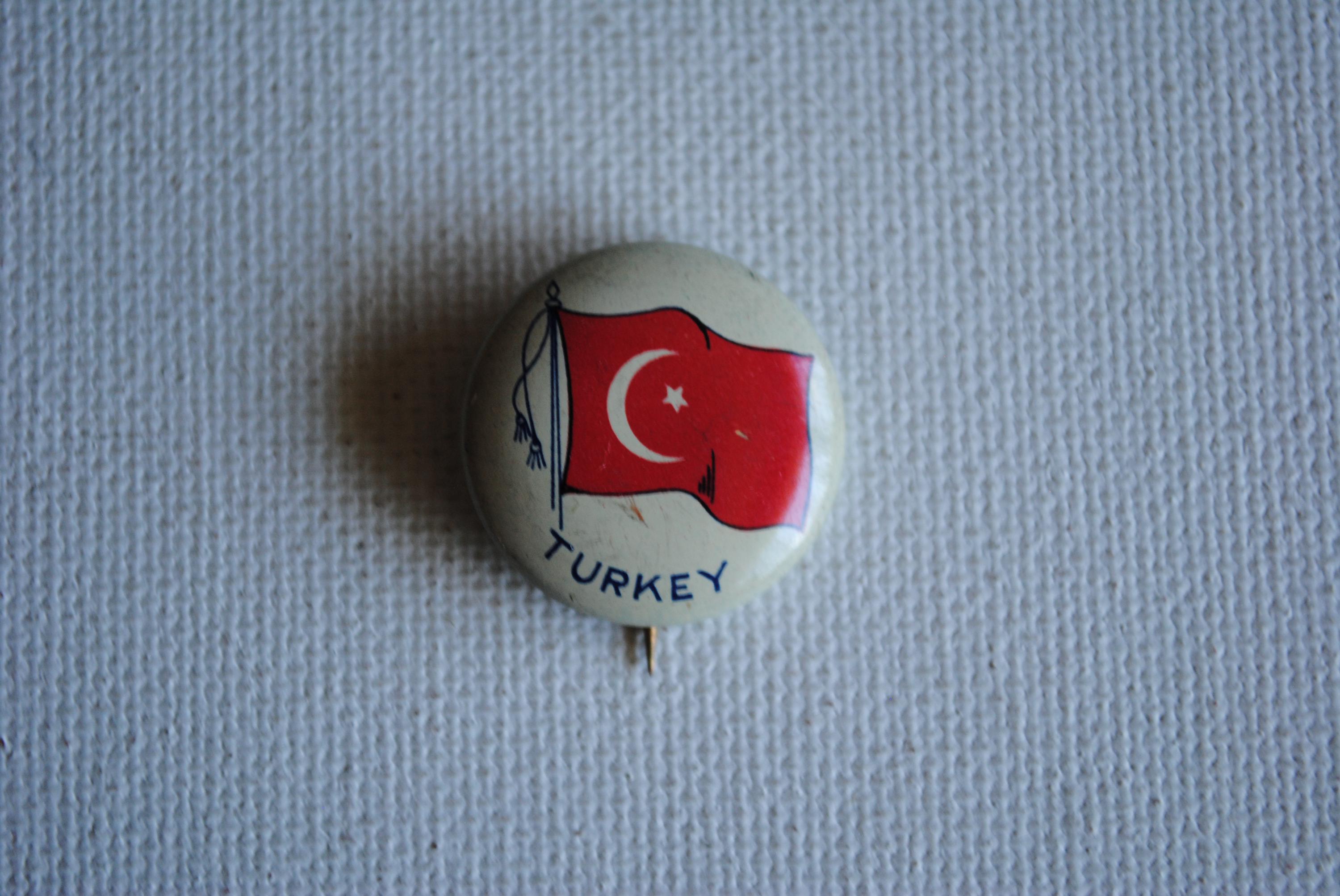 Vintage Turkey Flag Pin Back Button - Flags of the World