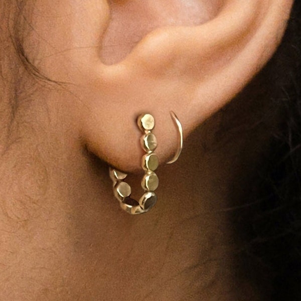 Orecchini a spirale con perline riempite in oro 14k / Orecchini a cerchio doppio con perline / Orecchini a cerchio con perline / Orecchini a spirale / Orecchini a doppio cerchio finti