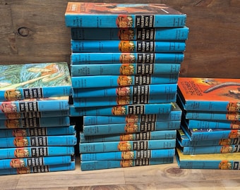 Choice of Vintage (1969) Hardy Boys Book - Franklin W Dixon