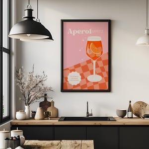 Aperol Spritz Cocktail Print, Modna sztuka ścienna z koktajlami, Napoje Print, Nadruk na wózek barowy Print, Modna sztuka ścienna, Sztuka ścienna retro, Wystrój Y2K