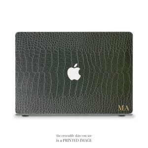 Krokodil MacBook-hoes initialen MacBook Air 13 15 M2 M3 MacBook Pro 13 14 16 esthetiek donkergroen aangepast monogram gepersonaliseerde MacBook-hoes