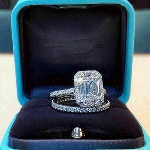 2.50CT Emerald Cut Diamond Halo Engagement Rings, Bridal Ring Set, Luxury Bridal Rings, Emerald Diamond Rings, Promise Ring Set