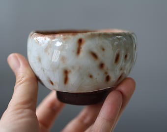 120ml / 4.06 oz Jingdezhen Handmade Wood Fired Zhiye志野 Tea Bowl-White& Orange