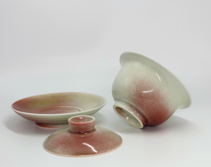 160ml / 5.41 oz Kiln Transmutation Red Gaiwan - Iced Crackled Glaze