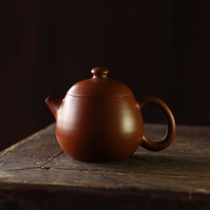 100cc Chaozhou Handmade Dragon Egg Teapot,Handmade Red Clay Teapot Gong Fu Teapot,Artist 黄甲荣