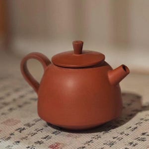 120ml Handmade "Pear Shaped" Jian Shui Teapot