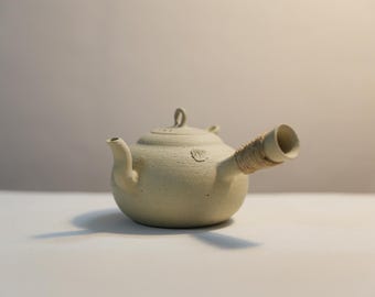 350ml / 11.84 oz Handmade Chaozhou White Clay Kettle Chaozhou Sha Diao for Gongfu Tea