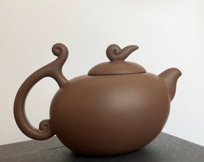 200cc Yixing Zisha Purple Clay Teapot (Semi-manual)