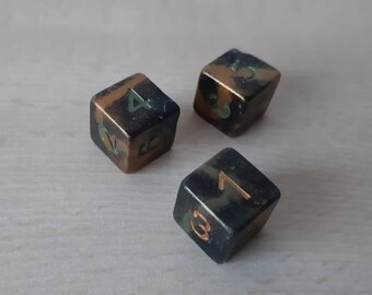 3d6 set of d6 resnid dice for dnd handmade poyhedral dice black and gold and green elegant dice set