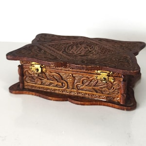 Antique hand carved sewing box, Vintage Wood Jewelry Box, Antique Trinket box
