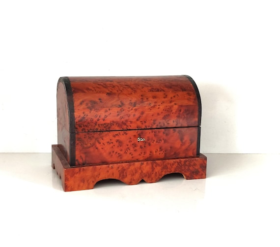 Vintage Thuja Wurzelholz Box: Handgefertigte Aufbewahrungskiste mit Deckel  - Etsy sterreich