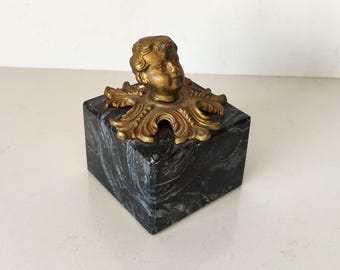 Antike Bronze Cherub Marmor Briefbeschwerer: Pariser Schreibtisch Dekor