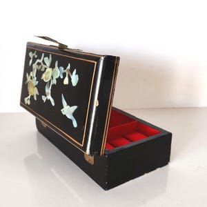 Vintage Chinoiserie Jewelry Box: Black Lacquer, Mother-of-Pearl Inlay