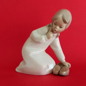 LLADRO PORCELAIN FIGURINE, Lladro Porcelain, Vintage Lladro, Lladro Statuette, Spanish Porcelain, Vintage Home Decor